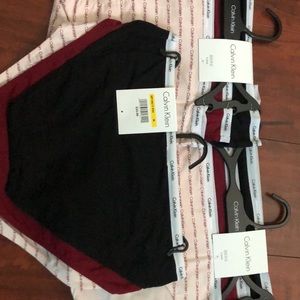 CK women’s panties in large
